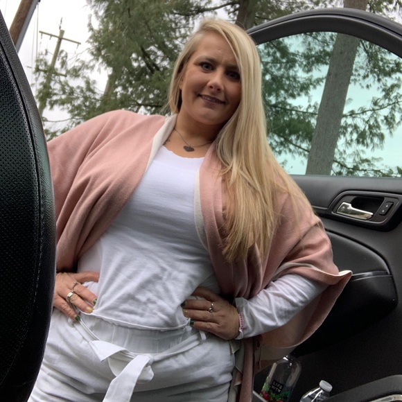 Meet your Posher, ❤️ - Picture 14 of 14